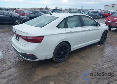 2025 Volkswagen Jetta 1.5T Se from USA, damaged, VIN 3VW7X7BU8SM074234